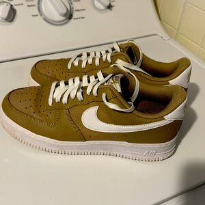 Nike Air Force 1 '07 Khaki shoes